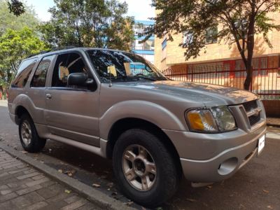 Ford Explorer Sport